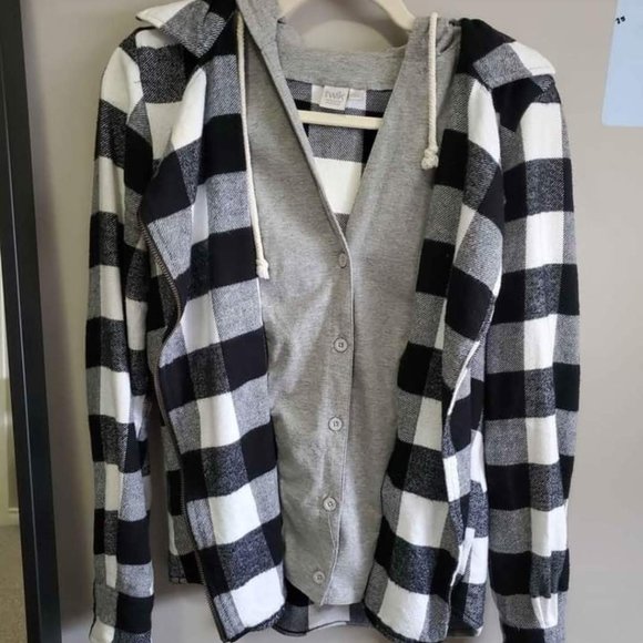 Black and white flannel - Picture 7 of 10